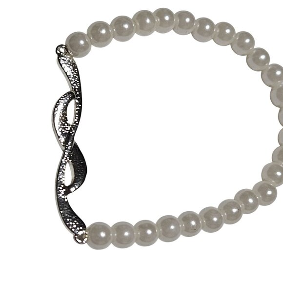 Elegant Faux Pearl Stretch Bracelet Silver Rhinestone Infinity Charm Jewelry - Picture 3 of 4